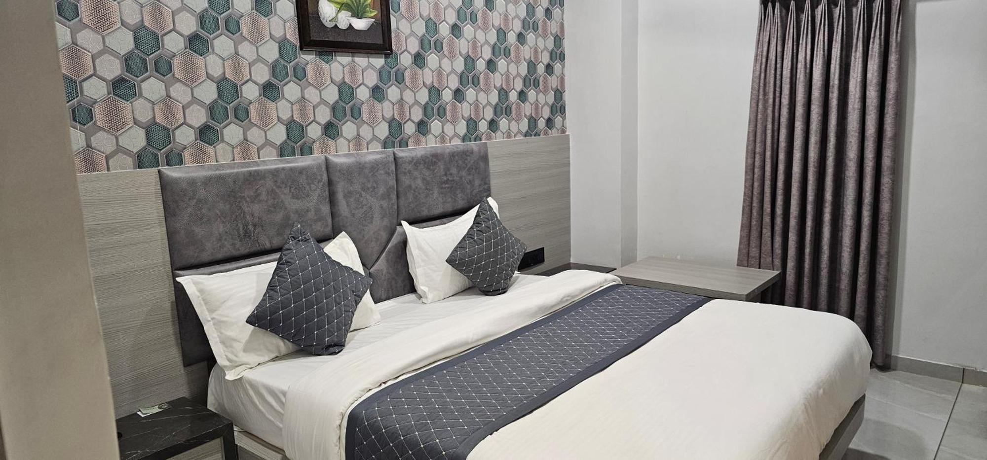 Hotel Allen Ahmedabad Extérieur photo