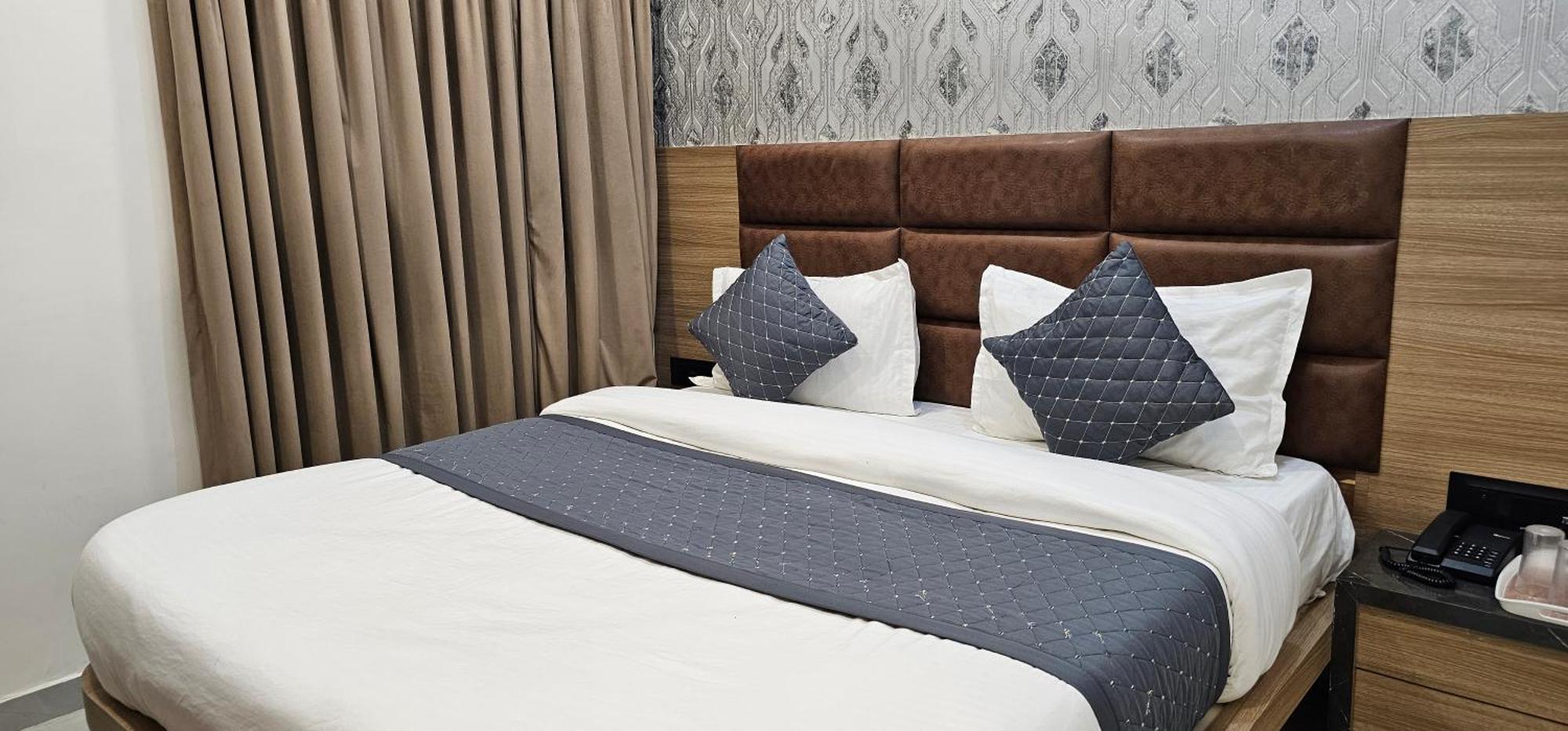 Hotel Allen Ahmedabad Extérieur photo
