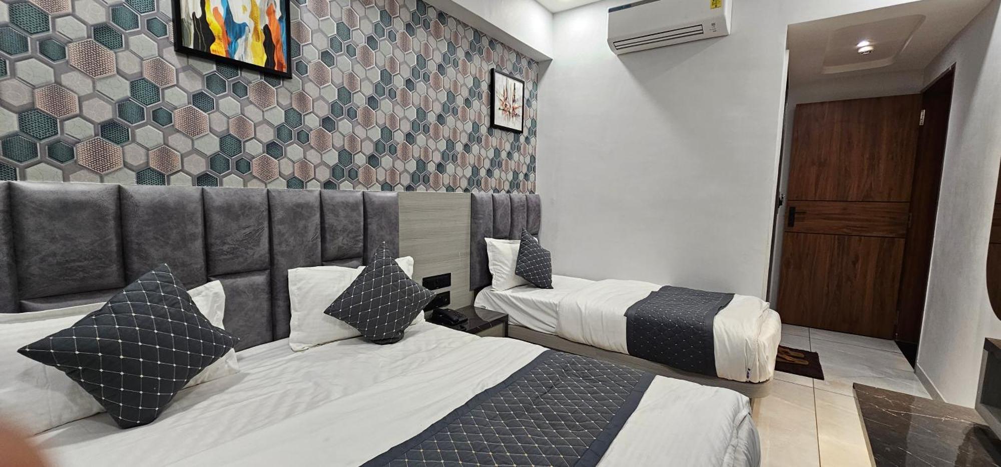 Hotel Allen Ahmedabad Extérieur photo