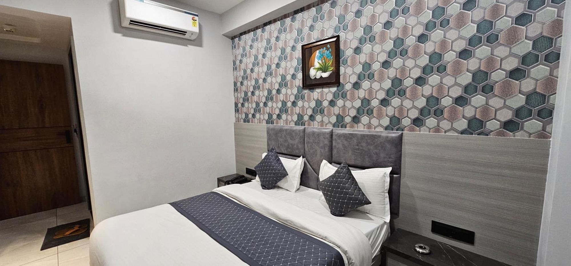 Hotel Allen Ahmedabad Extérieur photo